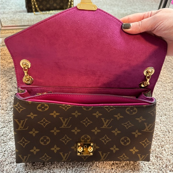Louis Vuitton Pallas Shoulder Bag - Picture 5 of 6